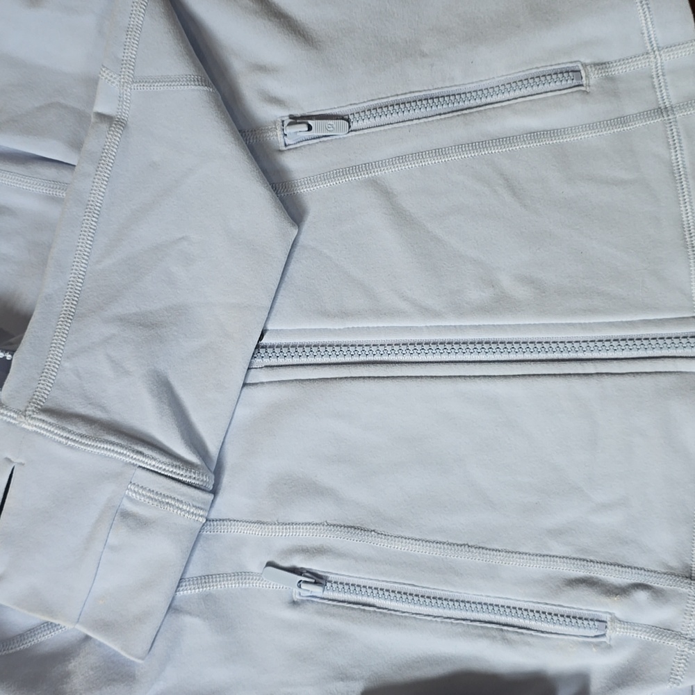 Lululemon Define Jacket. Light blue. size 6 - Picture 8 of 11